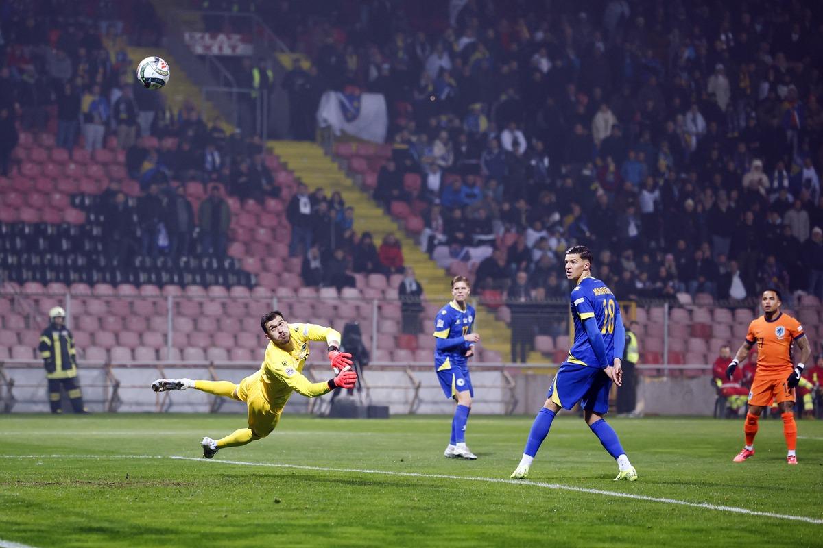 与队友形成 与队友形成