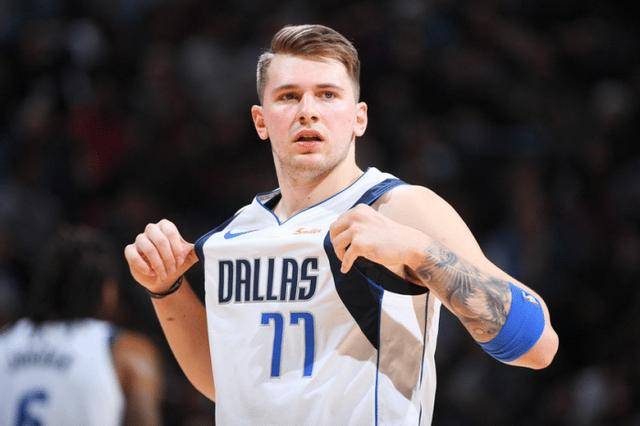 早期生活与 早期生活与